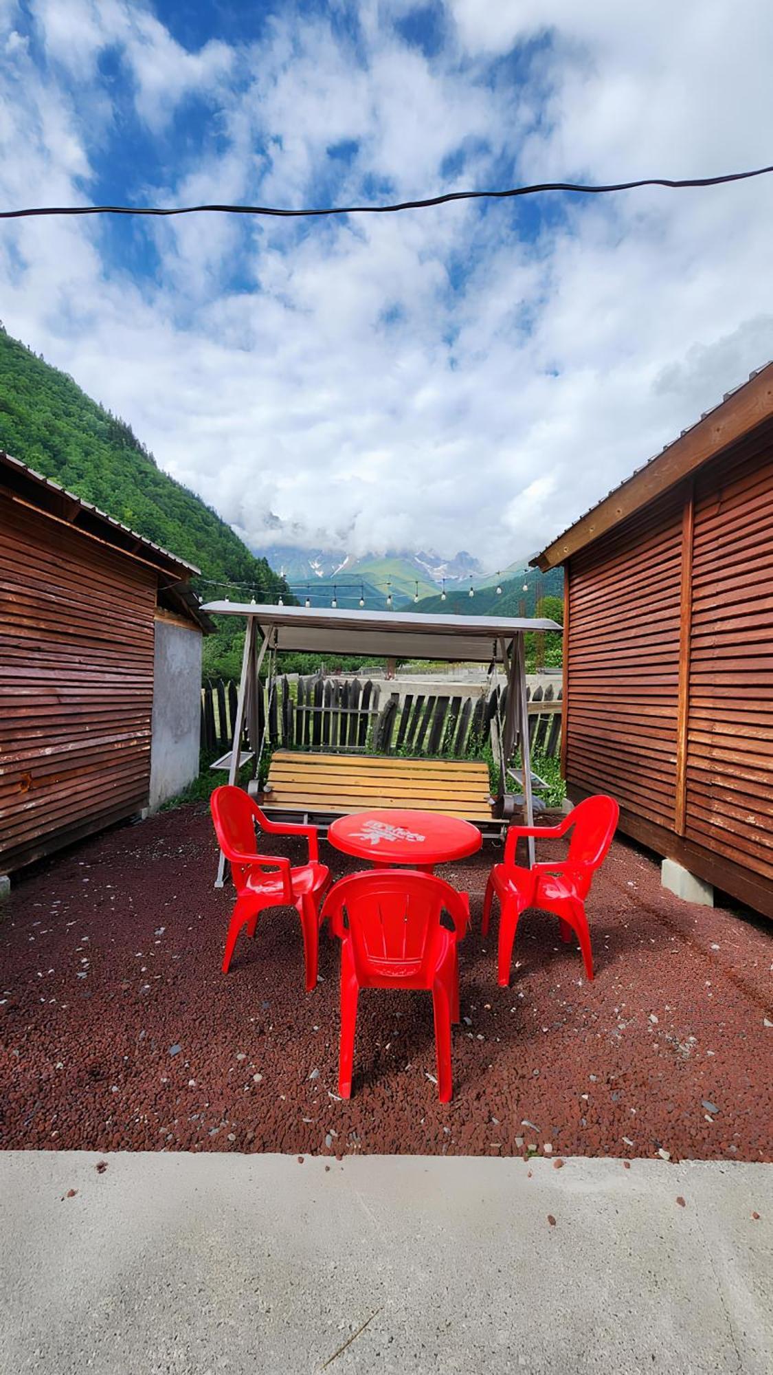 Guest House Ushba Gate Mestia Exterior photo