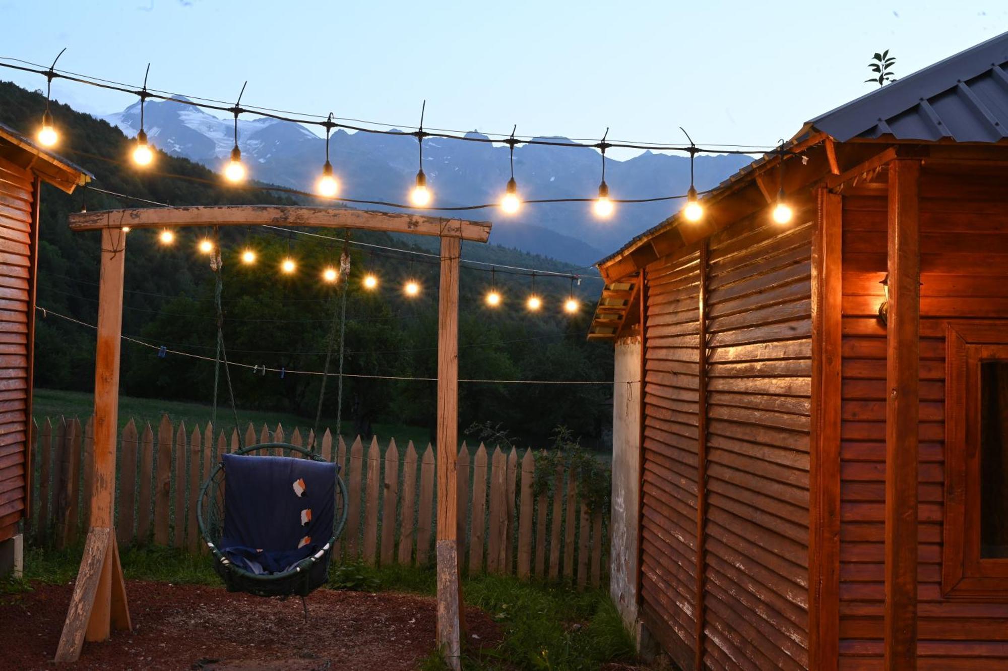 Guest House Ushba Gate Mestia Exterior photo